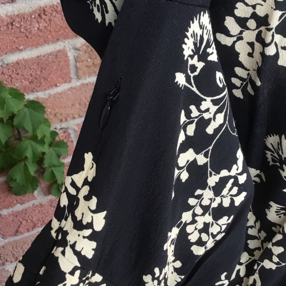 NWT BA&SH soa. Dress in Black Floral Pattern size 8 or Large - Picture 10 of 16